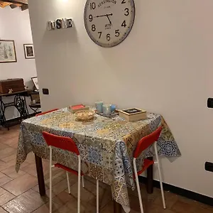 Apartment Le Parole Del Gatto, Genoa