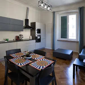 Apartment Le Due Piazze, Genoa